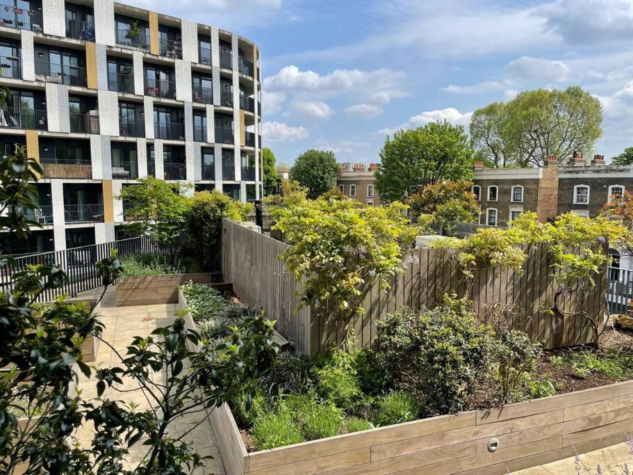 Appartement Cool Dalston Studio With Balcony And Gym à Londres Extérieur photo